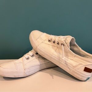 Blowfish White Casual Sneakers
